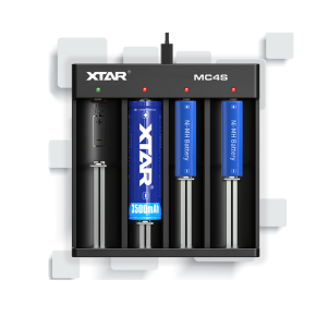 Xtar MC4S – kompaktes 4-Schacht Ladegerät für Li-Ion und Ni/MH Akkus